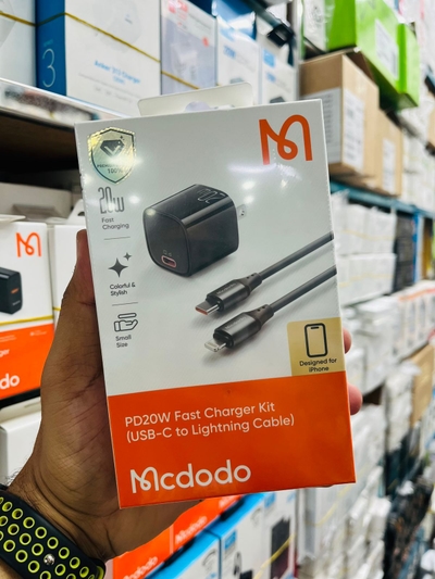 Mcdodo PD 20W Fast Charger Kit Adapter USB-C to Lightning Cable (CH-400)_img_2
